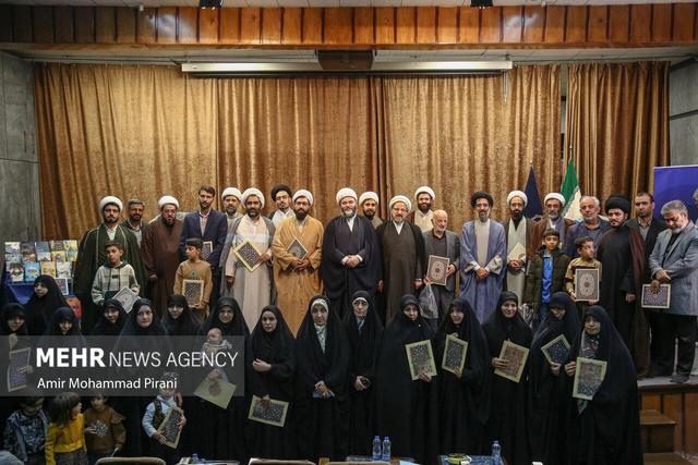 آیین رونمایی از مجموعه ۴۰ جلدی تجربهنگاری فرهنگی تبلیغی