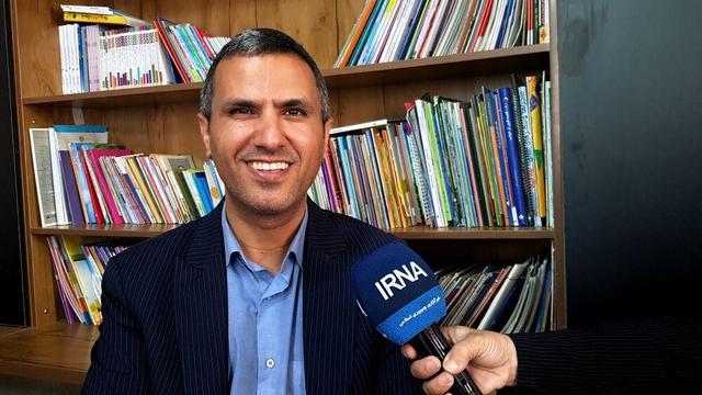 فیلم | معلم سابق کوچکترین مدرسه دنیا: رسالت من کتابخوان کردن بچههاست