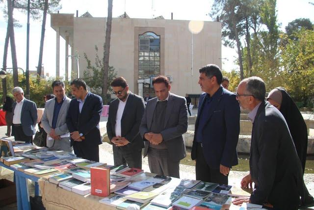 نخستین طرح «یک باغ، صد کتاب» در گناباد برگزار شد