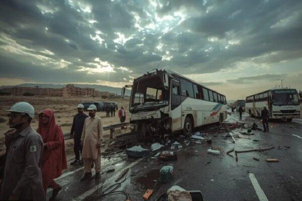 ببینید | تصادف مرگبار اتوبوس عمرهگزاران هندی در جاده مکه - مدینه