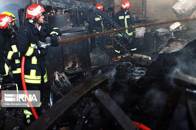 آتشسوزی در خیابان جیحون پایتخت؛ ۱۲ نفر مصدوم شدند