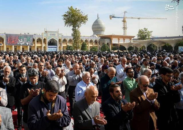 عکس/ اقامه نماز باران در حرم مطهر شاهچراغ(ع)