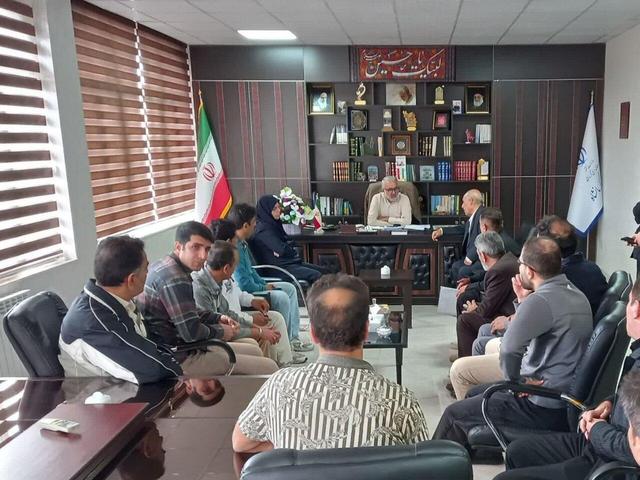 دیدار نانوایان کرمانشاه با فرماندار برای حل مشکلات صنفی