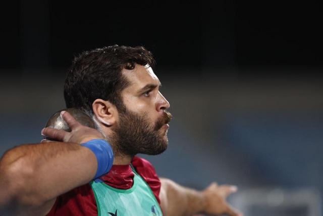 طیبی به مدال نقره پرتاب وزنه رسید؛ فاصله ۴ سانتیمتری با طلا