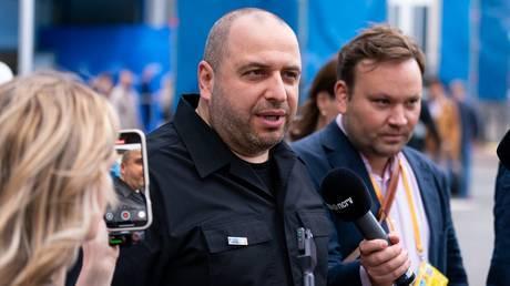 Ex-Ukraine defense chief linked to corrupt arms contract – leaked document