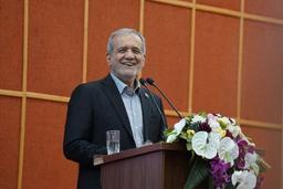 پزشکیان: شرمسار مردم بودیم که برق و گاز قطع میشد