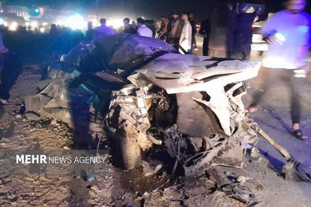 تصادف زنجیرهای ۱۲ خودرو در محور شوش ـ اهواز؛ ۱۴ مصدوم و ۲ فوتی