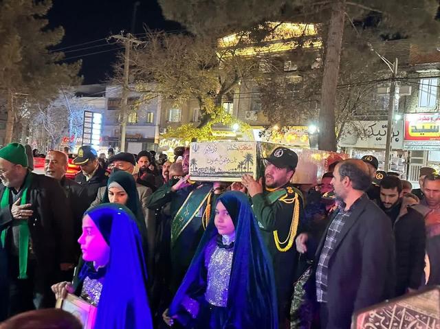 آیین استقبال و وداع با آلاله فاطمی در مسجد صاحبالزمان (عج) چناران