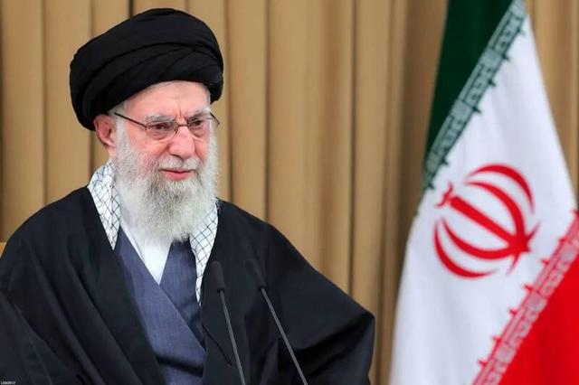 کاربر اوکراینی: درباره جنگ، حق با خامنه ای بود