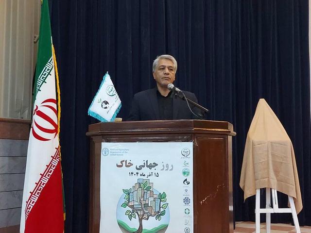 خاک با تهدیدات متعدد و جدی مواجه است