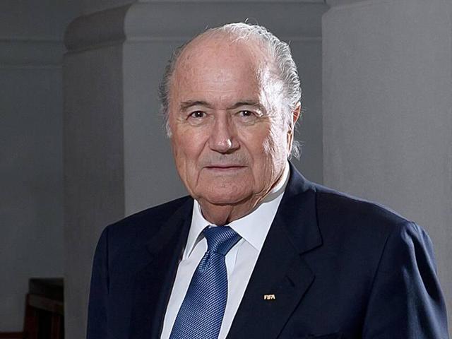 بلاتر: نمیدانم جانشین من ترامپ است یا اینفانتینو!