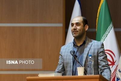 ۱۶ آذر فرصتی برای بازنگری در نقش دانشجو است