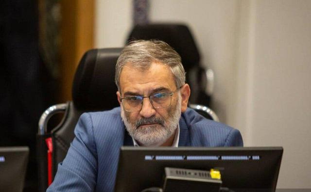 گلایه عضو شورای شهر اصفهان از تداوم بحران آب و آلودگی هوا در اصفهان