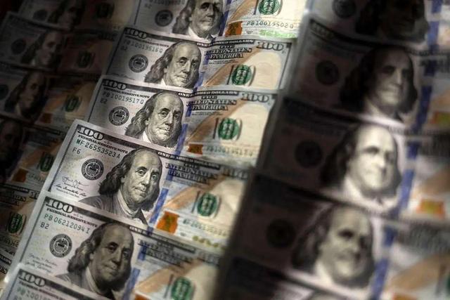 دلار آمریکا پیش جلسه فدرال رزرو، کاهش یافت