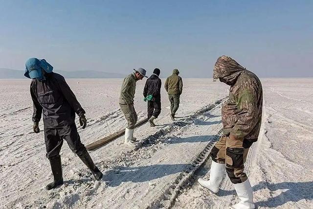 بارشها دریاچه ارومیه را احیا میکند؟