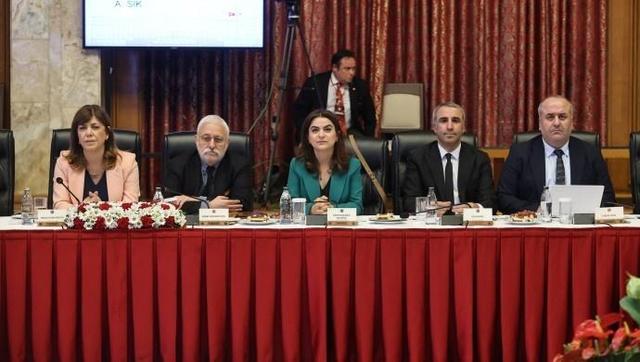 احزاب گزارشهای خود درباره راهحل مسئله کرد را به مجلس ترکیه تحویل میدهند