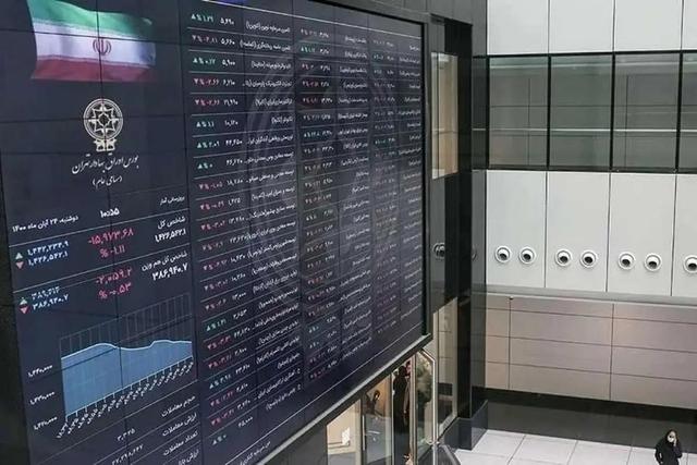 شاخص بورس با جهش 54 هزار واحدی به کانال 3 میلیون و 561 هزار واحدی رسید
