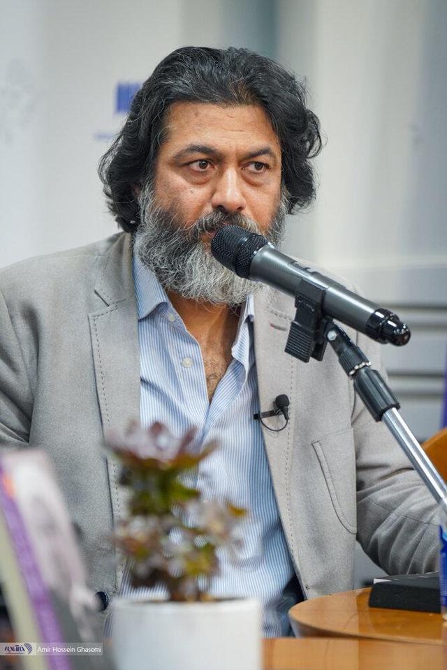 از خداداد عزیزی تا برگزیدگانِ چهاردرصدی