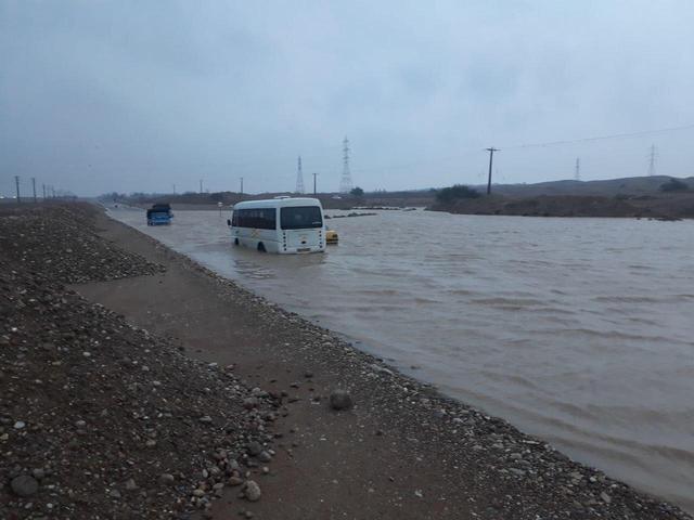 کندی تردد در مسیر دهلران-اندیمشک به علت آبگرفتگی