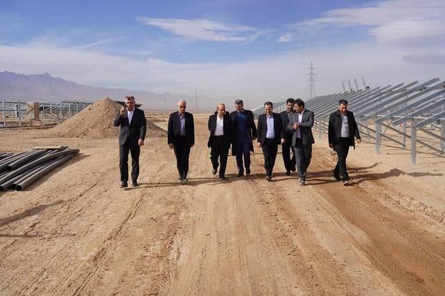 طرزطلب: مجوزهای غیرفعال نیروگاههای خورشیدی مانع توسعه است