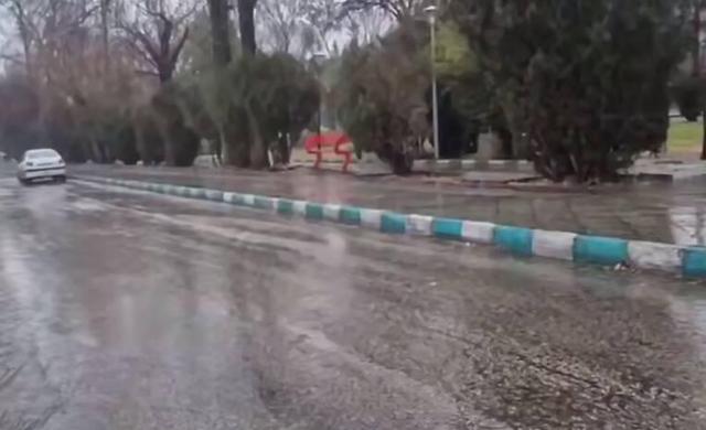 فیلم/ بارش زیبای باران پاییزی در همدان