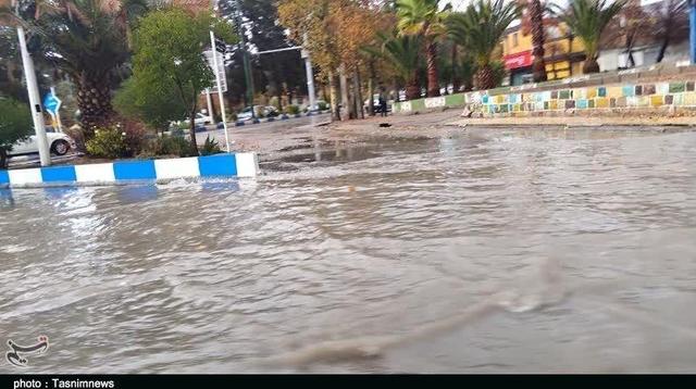 ببینید | بارش شدید باران در شهرستان رومشکان استان لرستان