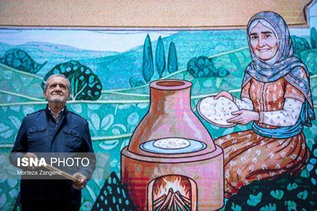 تصاویر خاص از حضور پزشکیان در آیین گرامیداشت «روز زن و مقام مادر»