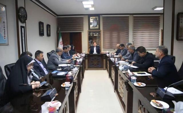 اشتغال فرزندان ایثارگر از اولویتهای اصلی استان است