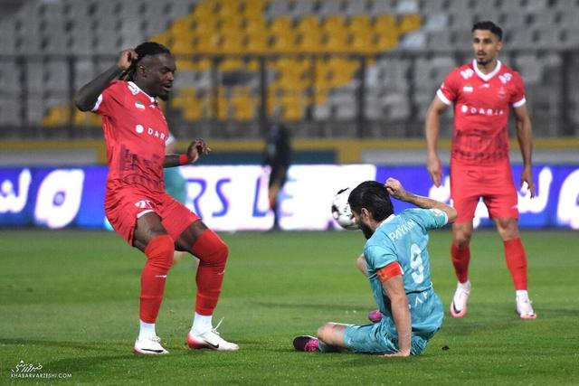 اصرار عجیب ستاره خارجی پرسپولیس برای اخراج!