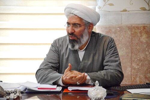 مدیر حوزههای علمیه آذربایجان غربی: احترام به والدین در جامعه نهادینه شود