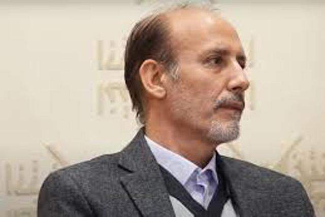 ببینید | استاد دانشگاه تهذان: ایران دارد از زمان عقب میماند! / مسیر غلط را با القاب مقدس مصون میکنیم تا هیچکس جرأت...