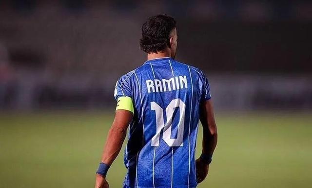 ببینید | تمرینات رامین رضاییان زیر پل صدر!