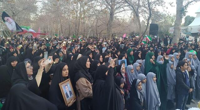 اجتماع بانوان و پیادهروی حجاب فاطمی در پارک ملت مشهد