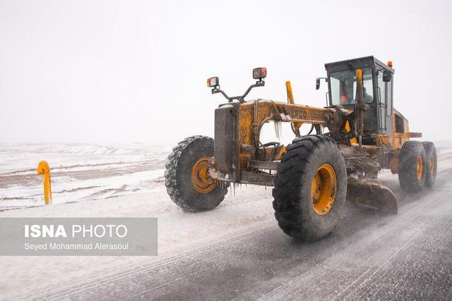 آمادهباش کامل راهداری فارس برای هشدار قرمز هواشناسی/ ۸۰۰ راهدار در محورها مستقر شدند