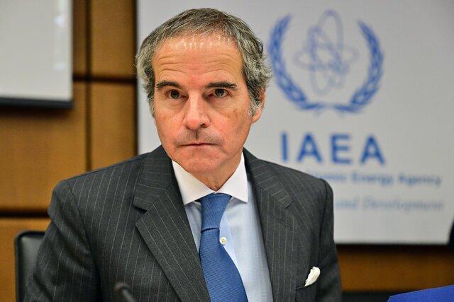 گروسی: با همه طرفها برای حل موضوع هستهای ایران گفتوگو میکنم