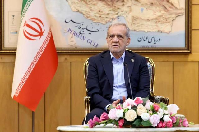 پزشکیان: درآمد حاصل از اجرای طرح اصلاح قیمت سوخت، به طور صد در صدی برای بهبود معیشت مردم هزینه میشود