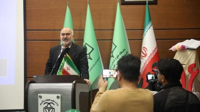 استاندار خوزستان: تغییر الگوی کشت و مدیریت بحران آب یک ضرورت اجتنابناپذیر است / منشأ آلودگی هوا را صادقانه با مردم در میان میگذاریم