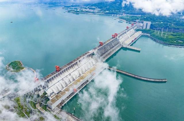 ۴۵۰ میلیارد تومان از اعتبارات سفر رییس جمهور برای تکمیل سد آناهیتا اختصاص یافت