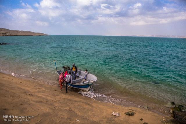 تعطیلی کامل سفرهای دریایی به جزیره هنگام در روزهای ۲۵ و ۲۶ آذر