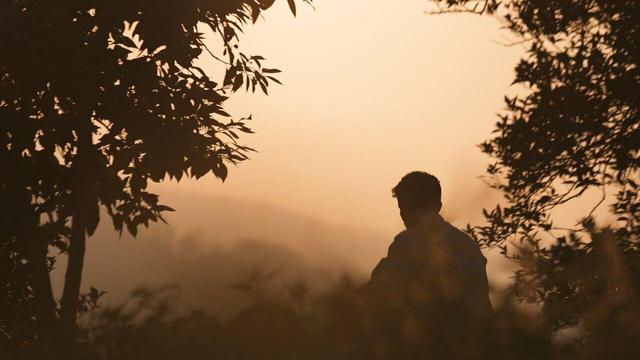 «عزیززاده»؛ روایت مردی که با آیهها زندگی میکند