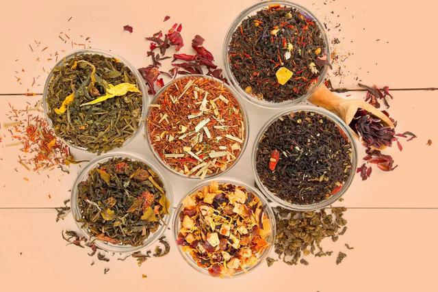 معرفی ۷ دمنوش معجزهآسا برای درمان سرماخوردگی و آنفلوآنزا