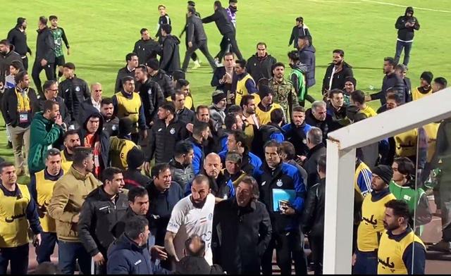 تایید شد؛ بله ما مربی استقلال را زدیم! + ویدئو | نمایی از درگیری عجیب