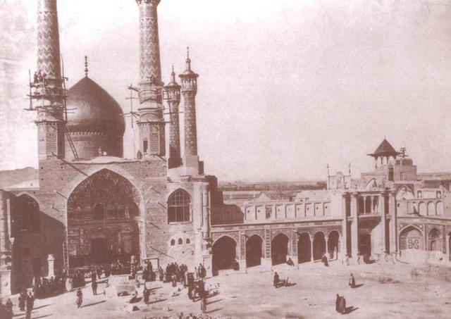 سارق حرم حضرت معصومه(س) دستگیر شد؛ آذر ۵۴ + عکس