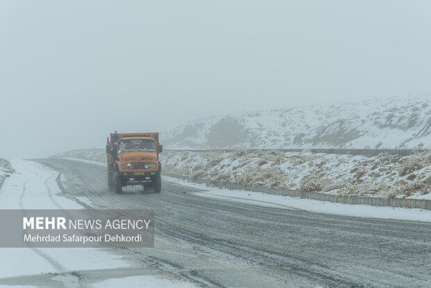زمانی:از تردد غیرضروری درمحورهای فیروزکوه بپرهیزید؛آماده باش دستگاه ها