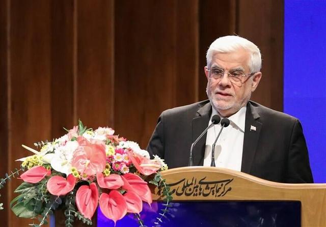 عارف: عرضه خودرو بدون تایید مرکز تست تصادف نباید انجام شود