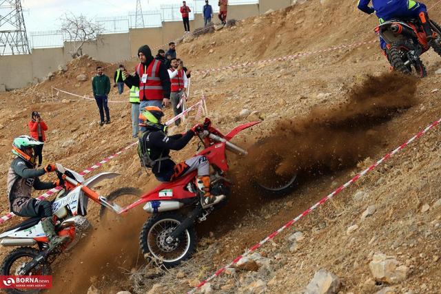 گزارش تصویری، روز نخست مسابقات موتورسواری هارد انرو در کرمانشاه