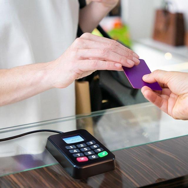 چرا ثبت شماره موبایل مشتریان به یکی از مهمترین مزیتهای رقابتی کسبوکارهای حضوری تبدیل شد