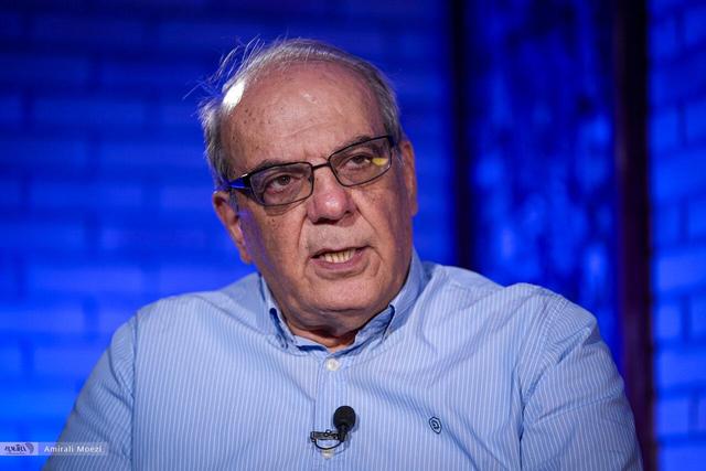 عباس عبدی: تایید صلاحیت پزشکیان با تایید صلاحیت خاتمی و روحانی در سال های ۷۶ و ۹۳ فرق میکرد