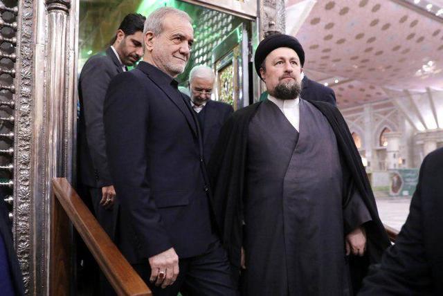 تجدید میثاق رئیسجمهور و اعضای دولت با آرمانهای امام خمینی (ره)