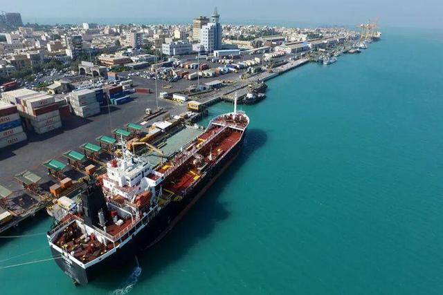 دادستان بوشهر: تسری منطقه آزاد به بافت شهری مرکز استان مبنای قانونی ندارد